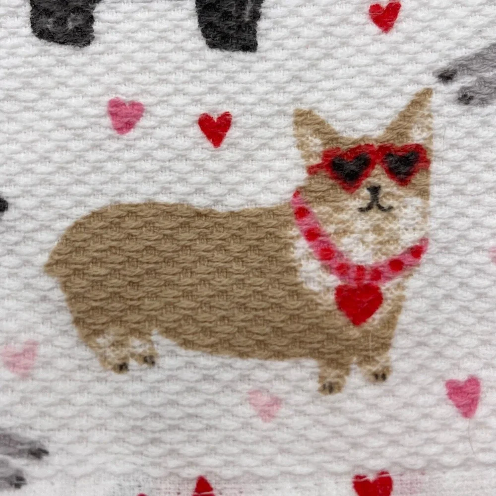 Cupcakes and Cashmere Kitchen Towels Dogs Hearts Valentines Day Set‎ Of 2